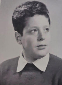 Bernardo Arévalo durante su niñez en una fotografía escolar. Foto: Álbum de la familia cortesía a No-Ficción