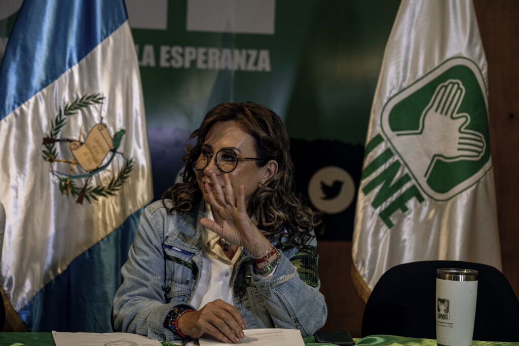 Sandra Torres, la candidata del partido UNE, durante una conferencia de prensa el día de la segunda vuelta de las elecciones generales en Guatemala. Foto: Andrea Godínez