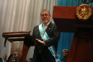Bernardo Arévalo durante su toma de posesion como presidente de Guatemala. Foto: Edwin Bercián