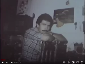 Capturas de una transmisión emitida en julio de 1982 en la que el entonces ministro del Interior, Ricardo Méndez Ruiz Rohrmoser (derecha), se negó a canjear rebeldes capturados a cambio de la liberación de su hijo secuestrado, Ricardo Méndez Ruiz (izquierda). (YouTube/Ricardo Méndez Ruiz)